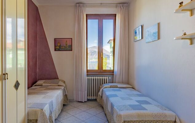 Valentina - Photo 28